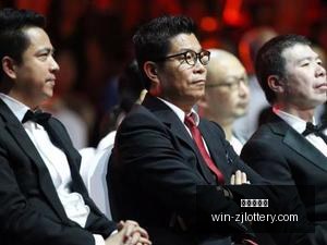 詹姆斯更衣,室惊人举动,曝光,浙江体彩网官网,浙江体彩网省钱攻略,浙江体彩网购票,浙江体育彩票中心,浙江体育最新动态